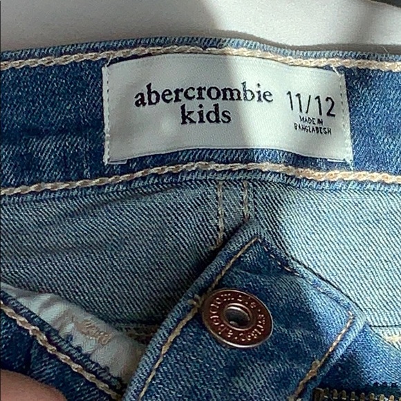 Abercrombie and Fitch jean skirt - Picture 4 of 5